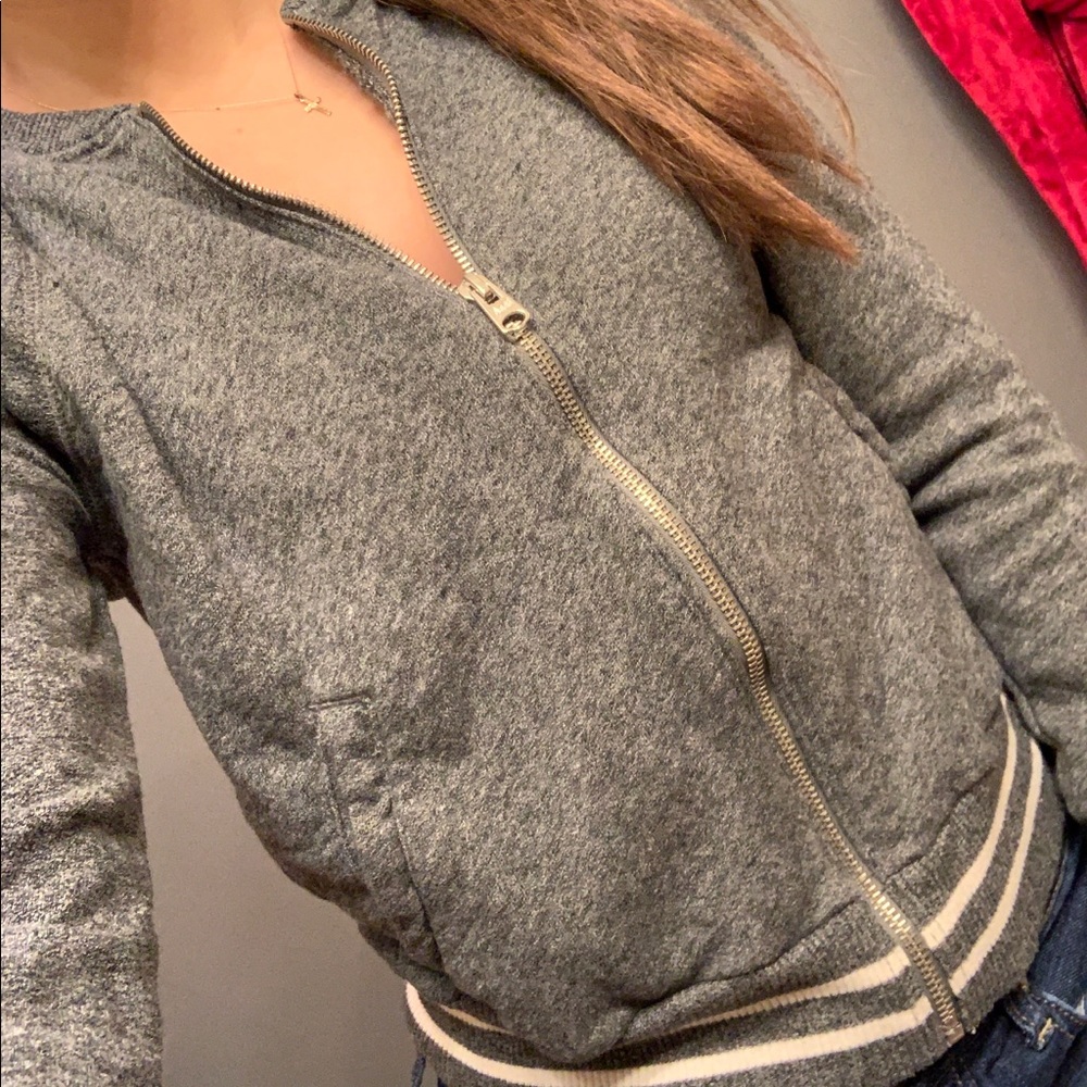 Grey Jacket - Picture 4 of 7